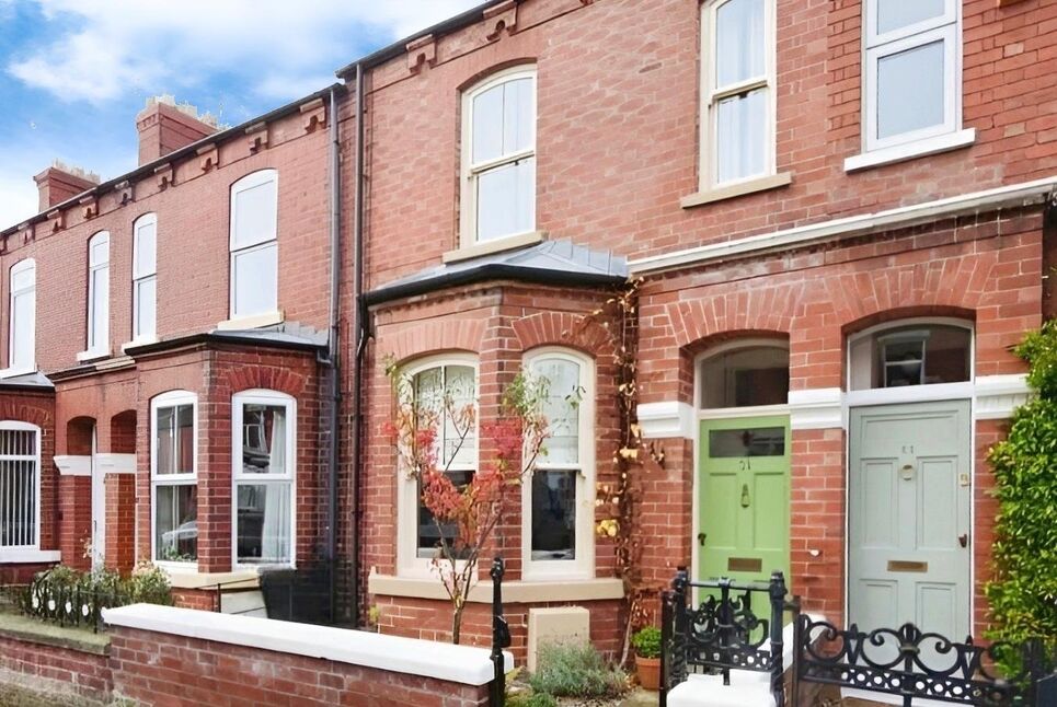 Main image of 2 bedroom Mid Terrace House for sale, Lindley Street, York, North Yorkshire, YO24