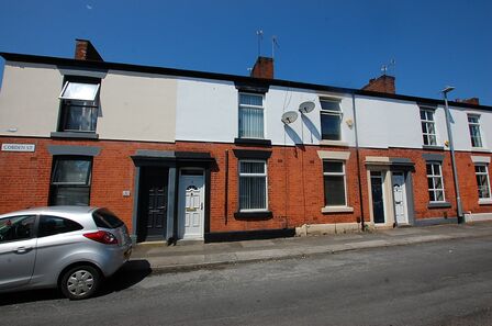 Cobden Street, 3 bedroom Mid Terrace House to rent, £995 pcm