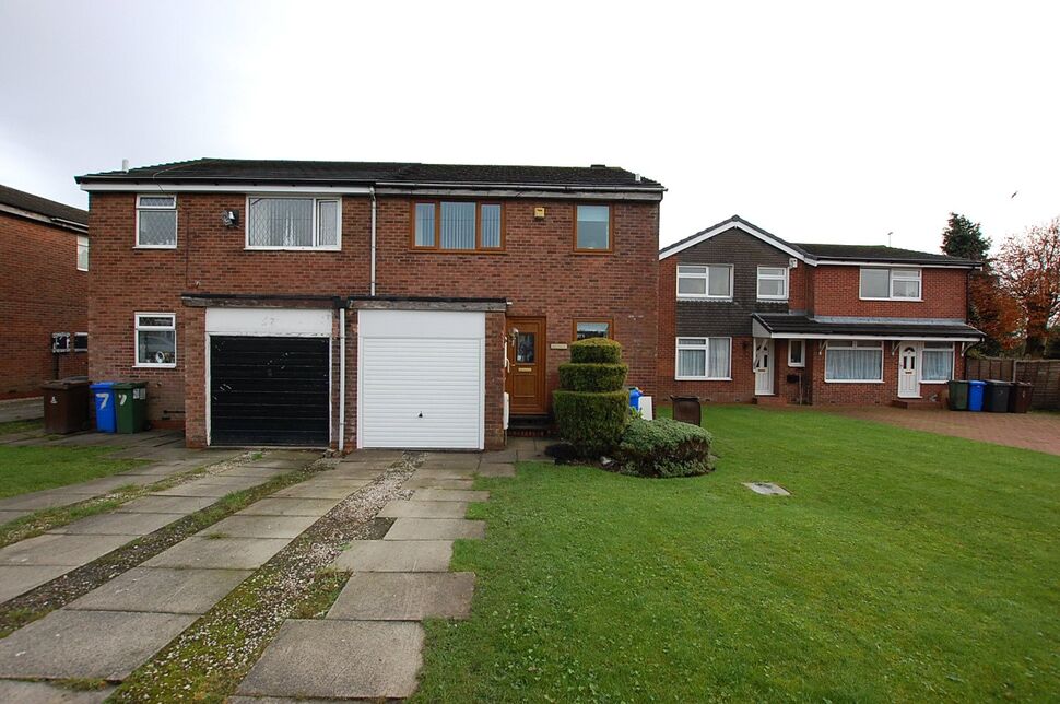 Main image of 3 bedroom Semi Detached House for sale, Lindisfarne Road, Ashton-under-Lyne, Greater Manchester, OL7