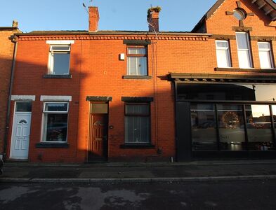 2 bedroom Mid Terrace House for sale