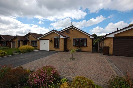 Camberwell Drive, 2 bedroom Detached Bungalow for sale, £315,000