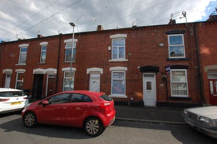 Crawford Street, 2 bedroom Mid Terrace House to rent, £895 pcm