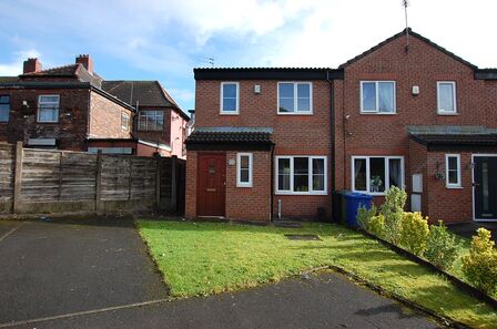 3 bedroom End Terrace House for sale