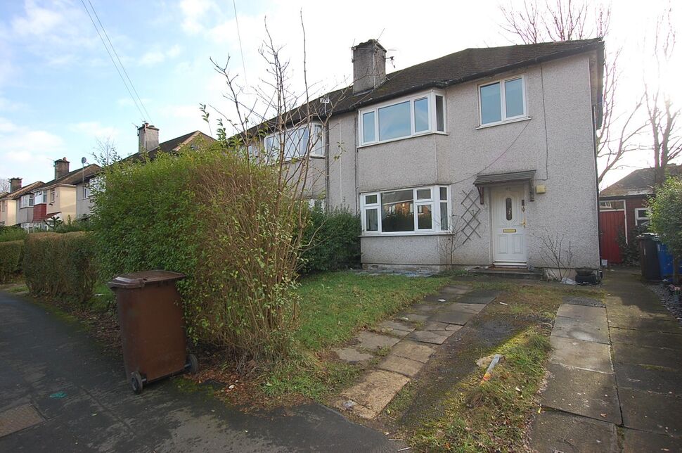 Main image of 3 bedroom Semi Detached House for sale, Knowle Avenue, Ashton-under-Lyne, Greater Manchester, OL7