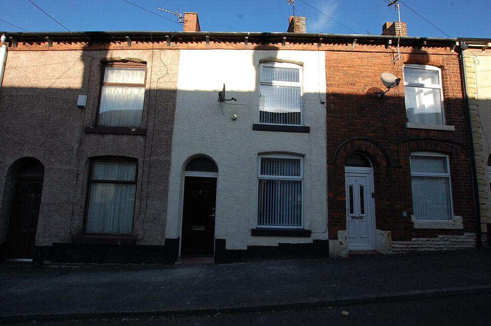 Main image of 2 bedroom Mid Terrace House to rent, Elgin Street, Stalybridge, Greater Manchester, SK15