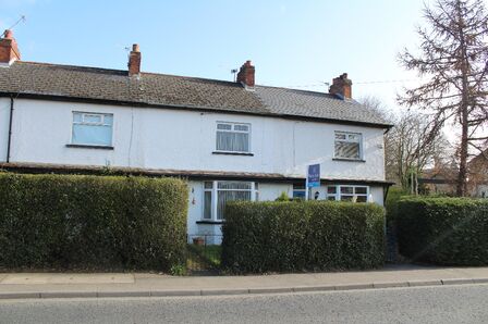 Comber Road, 2 bedroom Mid Terrace House to rent, £750 pcm