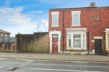 3 bedroom End Terrace House to rent