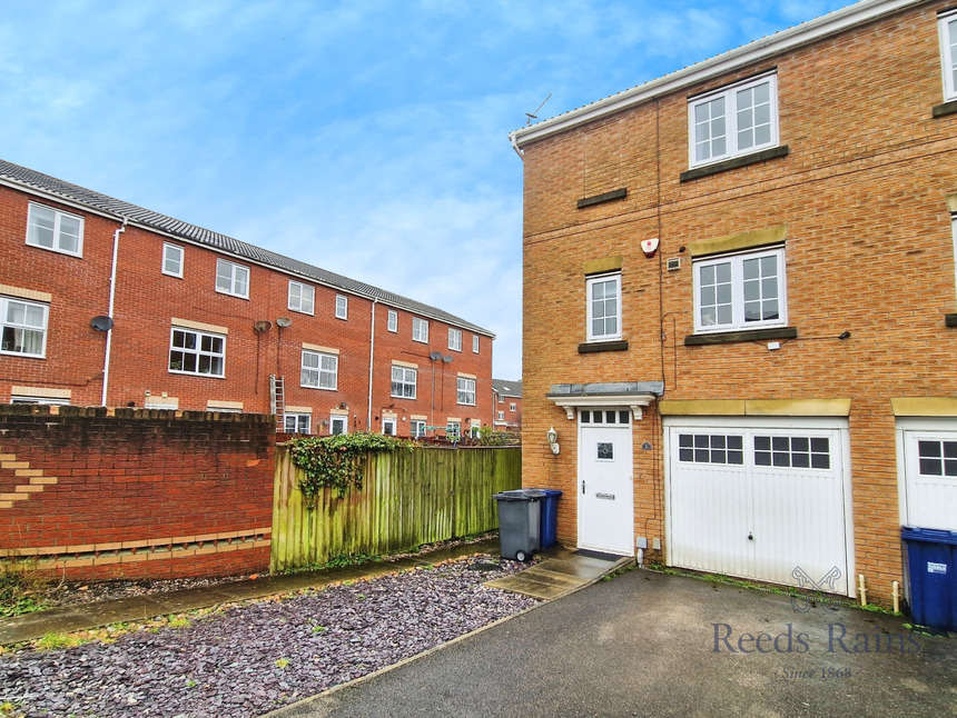 Main image of 3 bedroom End Terrace House for sale, Welbeck Crescent, Bamber Bridge, Lancashire, PR5