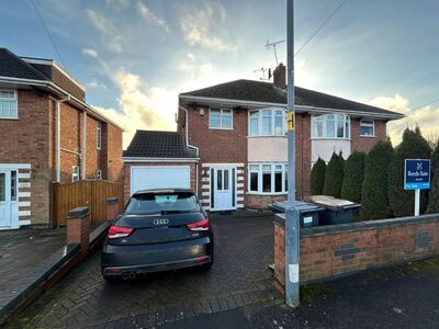 3 bedroom Semi Detached House for sale