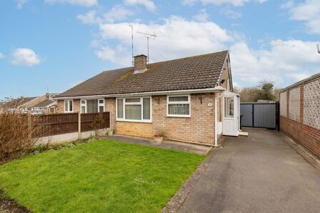 2 bedroom Semi Detached Bungalow for sale