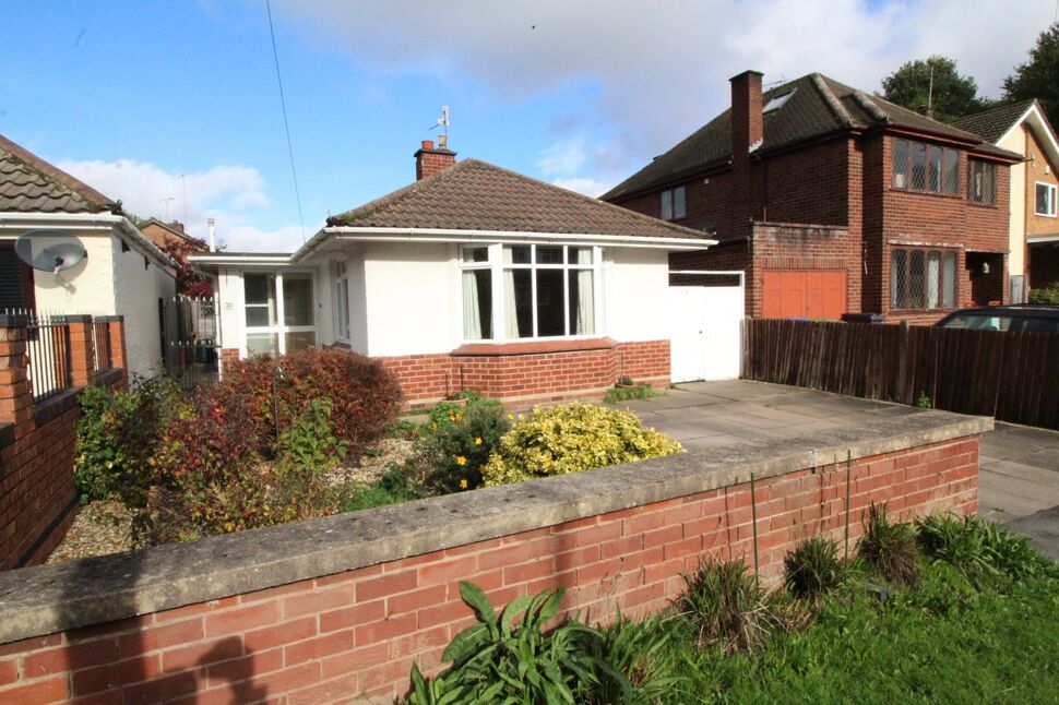 Main image of 2 bedroom Detached Bungalow for sale, Villiers Road, Kenilworth, Warwickshire, CV8