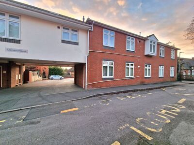 The Blundells, 2 bedroom  Flat for sale, £195,000