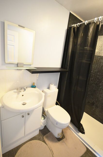 En-Suite Bathroom