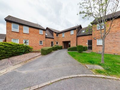 Framlingham Grove, 1 bedroom  Flat for sale, £137,000