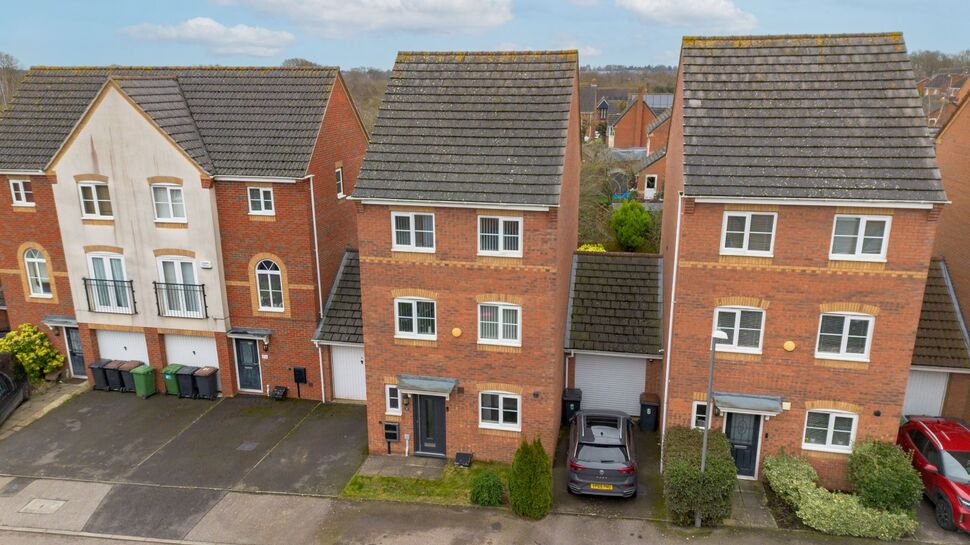 Main image of 4 bedroom Link Detached House for sale, Passionflower Close, Bedworth, Warwickshire, CV12