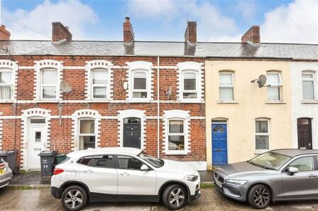 Maryville Avenue, 2 bedroom Mid Terrace House to rent, £900 pcm