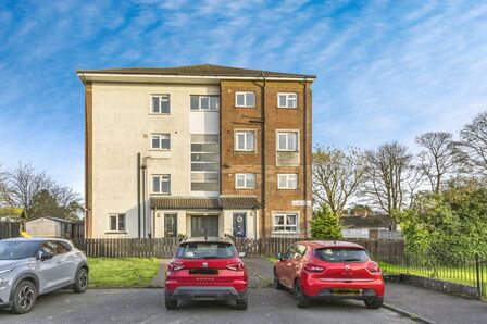 Castledillon Road, 2 bedroom  Flat for sale, £97,500