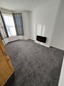 South King Street, 3 bedroom Mid Terrace House to rent, £995 pcm