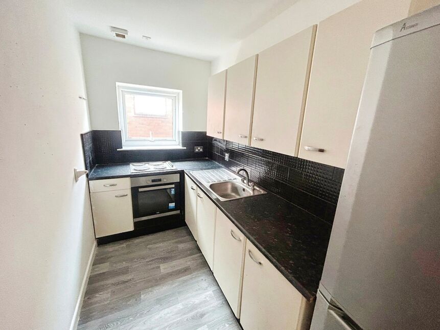 Main image of 2 bedroom  Flat to rent, Reads Avenue, Blackpool, Lancashire, FY1