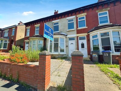 London Road, 4 bedroom Mid Terrace House for sale, £100,000