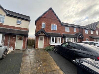 Tennyson Drive, 3 bedroom Semi Detached House to rent, £1,075 pcm