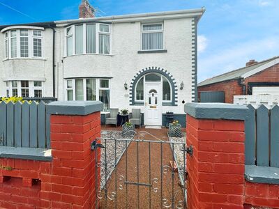 Rosebank Avenue, 3 bedroom Semi Detached House for sale, £140,000