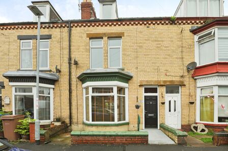 5 bedroom Mid Terrace House for sale