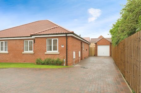 2 bedroom Semi Detached Bungalow for sale