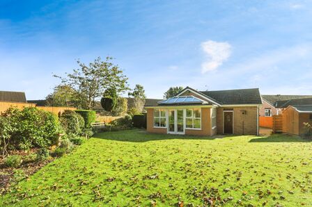 Glaisdale Close, 3 bedroom Detached Bungalow for sale, £285,000