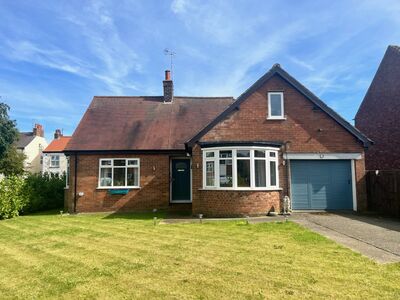 2 bedroom Detached Bungalow for sale