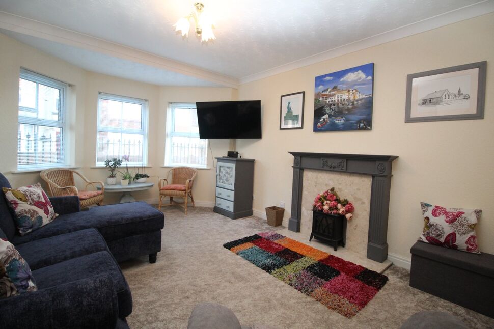 Main image of 2 bedroom  Flat for sale, West Street, Bridlington, East Yorkshire, YO15