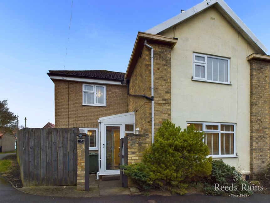 Main image of 3 bedroom Semi Detached House for sale, Sewerby Court, Bridlington, East Yorkshire, YO16