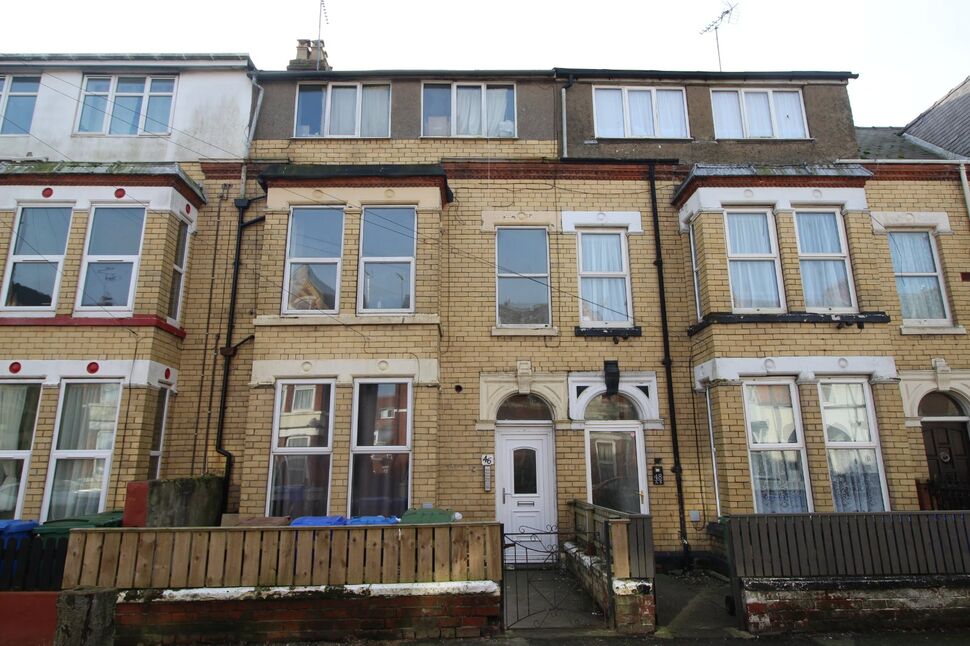 4 bedroom Mid Terrace House for sale