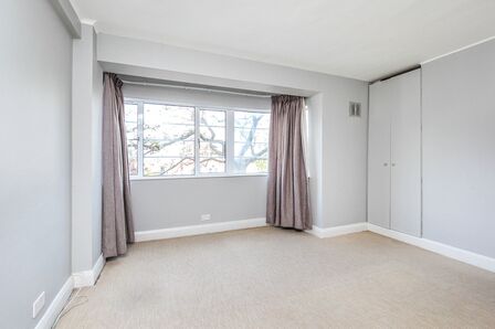 Forest Hill Road, 2 bedroom  Flat to rent, £1,800 pcm