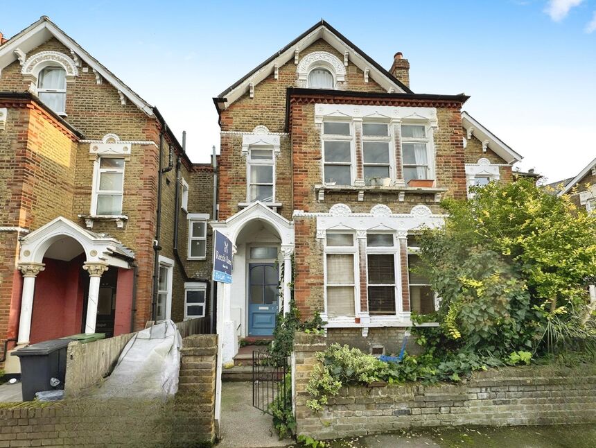 Main image of 1 bedroom Semi Detached Flat to rent, Halesworth Road, London, SE13