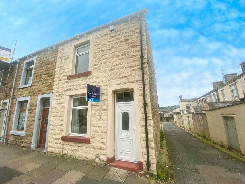 Main image of 2 bedroom End Terrace House to rent, Pendle Street, Padiham, Lancashire, BB12