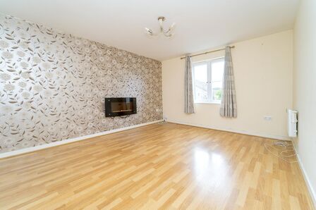 Straight Mile Court, 2 bedroom  Flat to rent, £595 pcm
