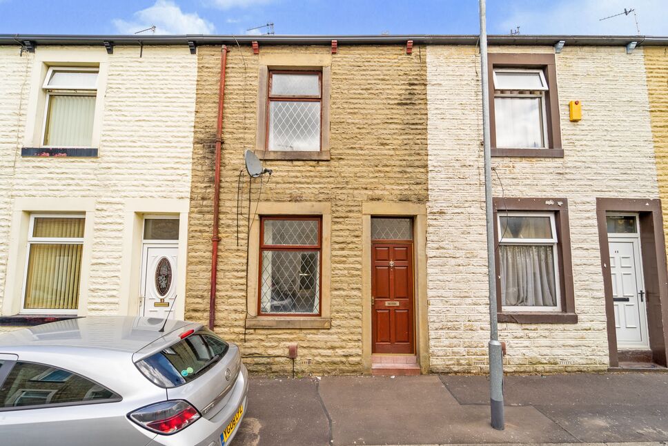 Main image of 2 bedroom Mid Terrace House to rent, Fraser Street, Burnley, Lancashire, BB10