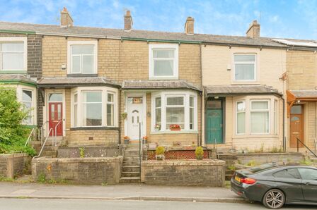 Halifax Road, 3 bedroom Mid Terrace House for sale, £135,000