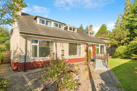 5 bedroom Detached Bungalow for sale