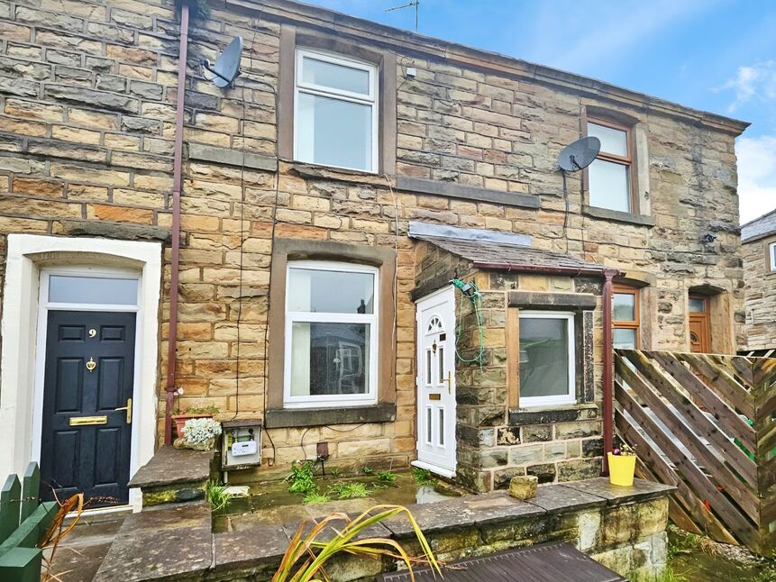 Main image of 2 bedroom Mid Terrace House for sale, Garden Street, Padiham, Lancashire, BB12