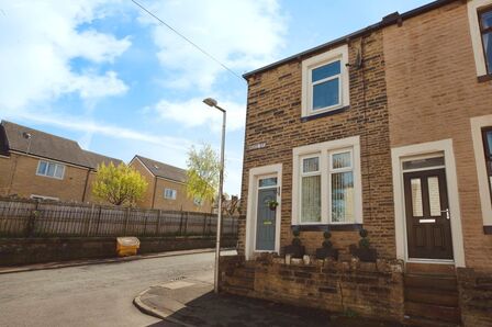 Reed Street, 3 bedroom End Terrace House to rent, £695 pcm