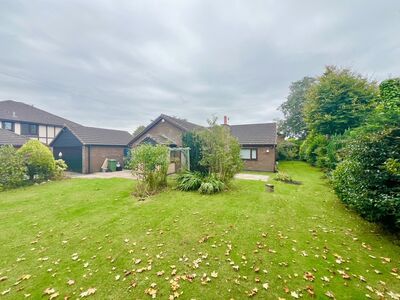 Kirklees Street, 4 bedroom Detached Bungalow for sale, £550,000