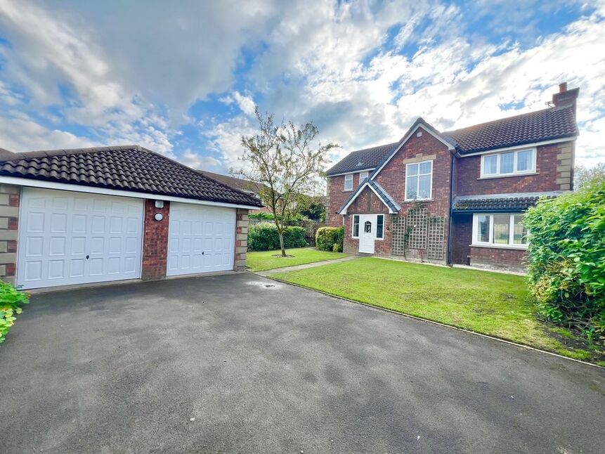 4 bedroom Detached House for sale