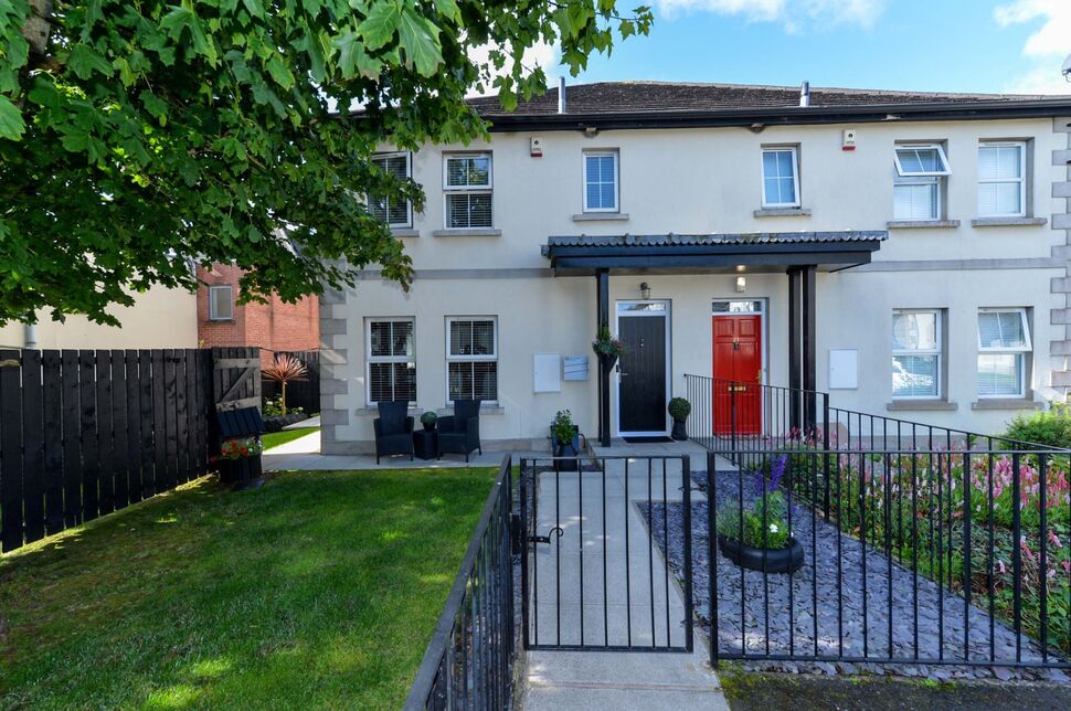 2 bedroom End Terrace House for sale