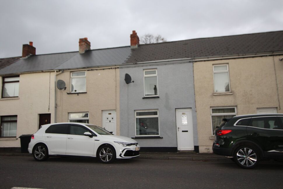 Main image of 2 bedroom Mid Terrace House to rent, Ellis Street, Carrickfergus, County Antrim, BT38