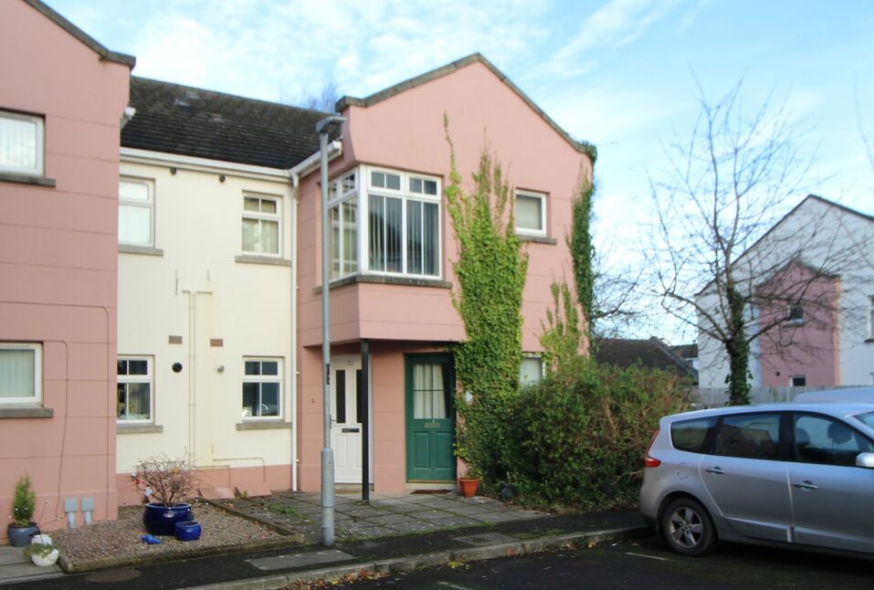 Main image of 2 bedroom  Flat for sale, Castlerocklands, Carrickfergus, County Antrim, BT38