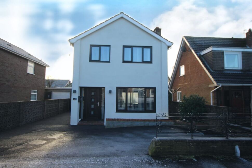 3 bedroom Detached House for sale