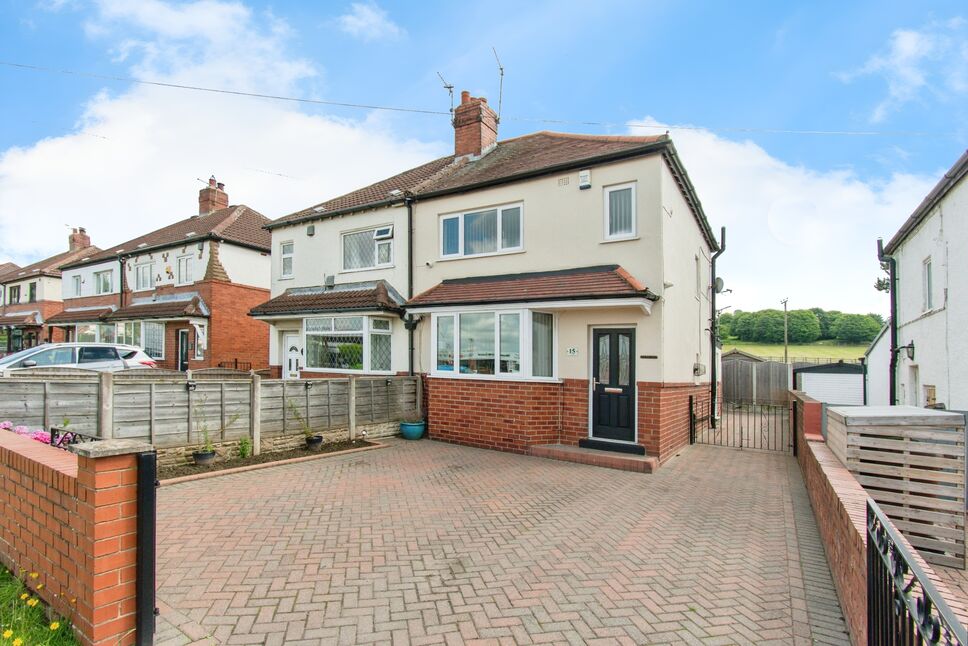 Main image of 2 bedroom Semi Detached House for sale, Park Road, Castleford, West Yorkshire, WF10