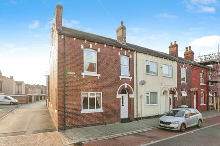 3 bedroom End Terrace House for sale